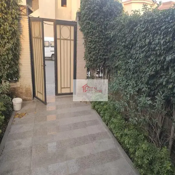 Luxury villa with pool for rent in Katameya Dunes