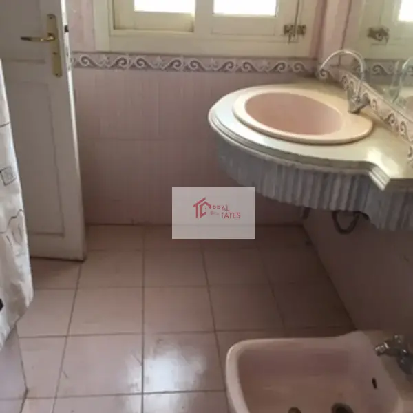 Alquiler de villa independiente con jardín privado en Katameya Heights Compound Prime Location