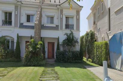 Villa for rent in mountain view one Roof with nanny room with bathroom and small reception/ middle floor 1 master + 2bedrooms with one bathroom+ living with kitchenette/ 1st floor full kitchen 3piece reception