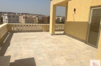 Al Yasmine, Sheikh Zayed Roof in a villa for rent