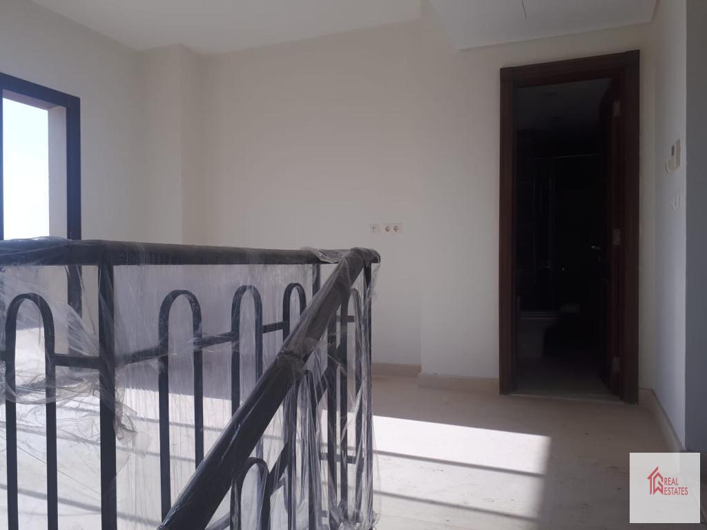 Parcel Mivida Villa for rent