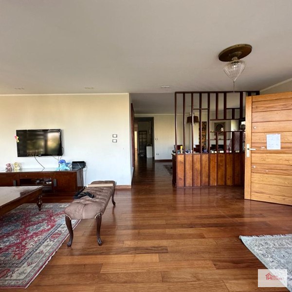 Penthouse Moderne à Louer Maadi Sarayate Entièrement Meublé