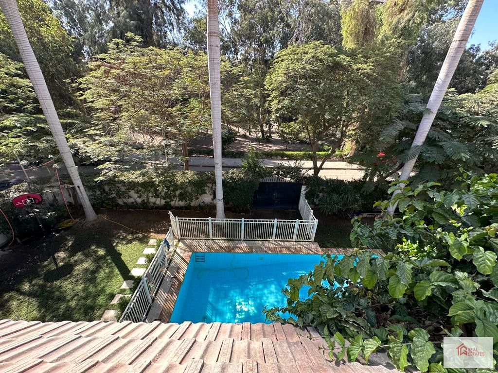 Penthouse Rent Maadi Saryate walking to french school 4 bedrooms