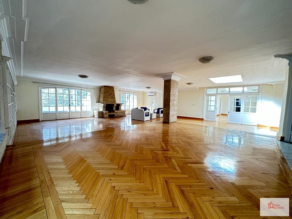 Penthouse Louer Maadi Saryate à pied de l'école française 4 chambres