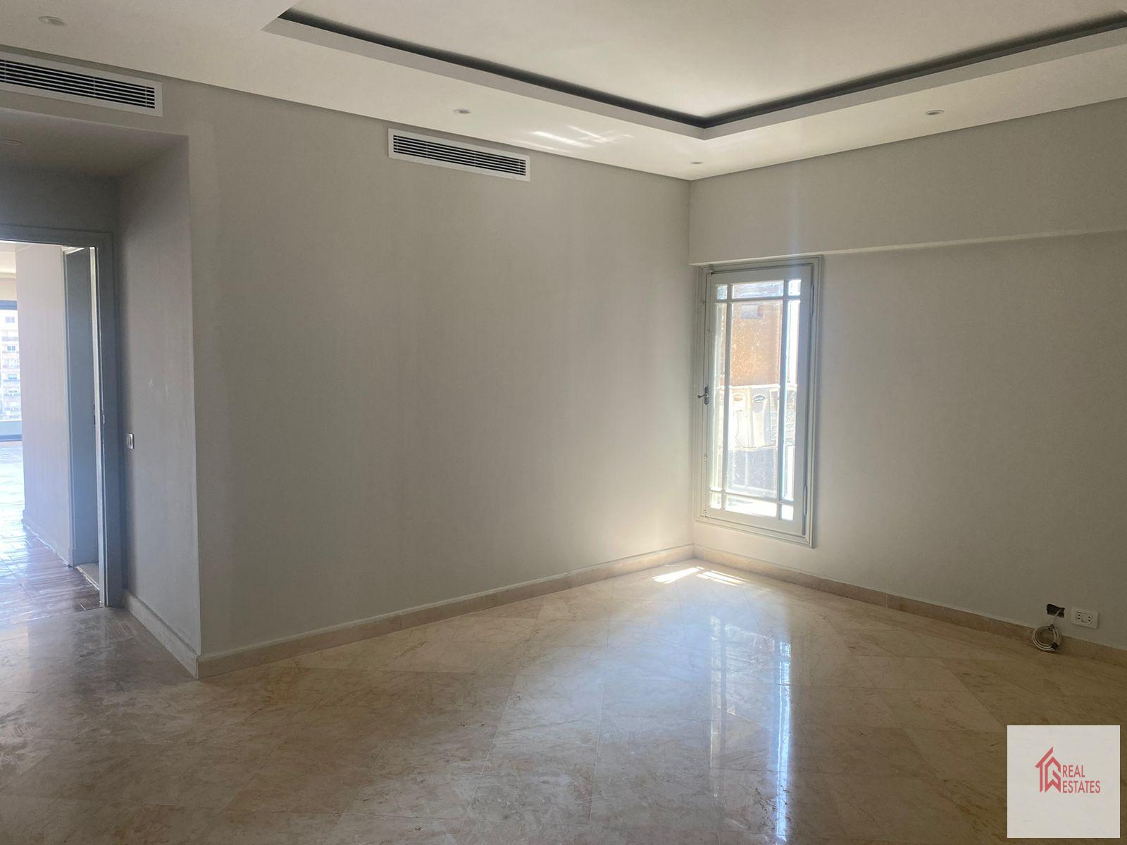 Totalmente renovado, baños nuevos, cocina nueva y moderna, aire acondicionado central VISTA AL NILO GIZA EGIPTO