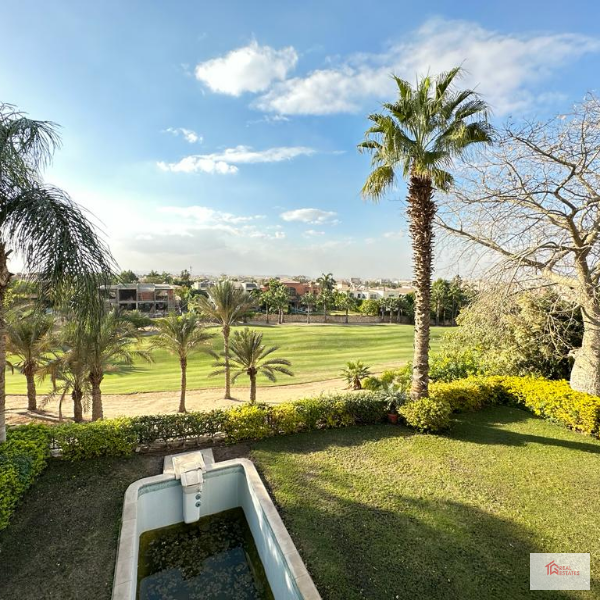 Villa independiente con piscina privada en alquiler Katameya Heights Vista al golf 4 habitaciones con 6 baños cerca de la casa club