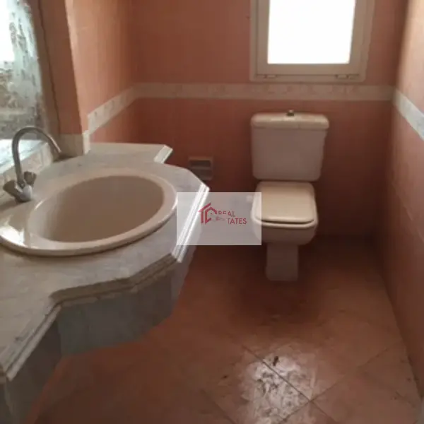 Аренда отдельной виллы с частным садом в комплексе Katameya Heights Prime Location