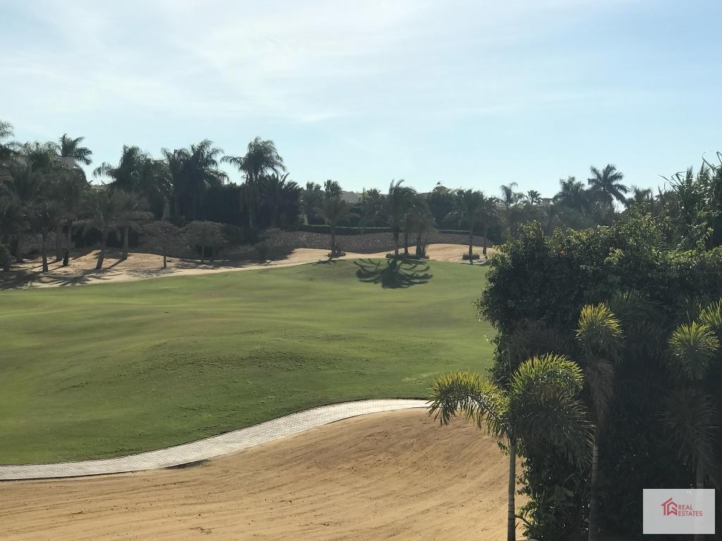 Villa à Katameya Heights avec la meilleure vue panoramique à 360° sur le golf à louer uniquement, pas à vendre Nouveau Caire Egypte