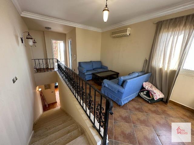 Penthouse-Duplex zu vermieten Maadi Sarayat Kairo Ägypten Blick auf den Nil