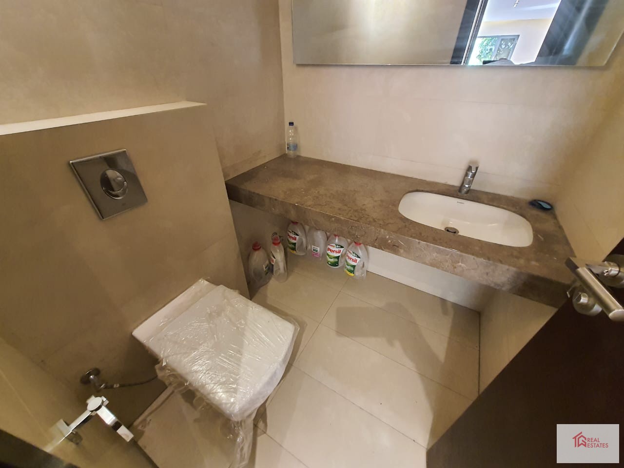 Modern yarı mobilyalı daire 2 yatak odası 3 banyo bir ana ortak havuz