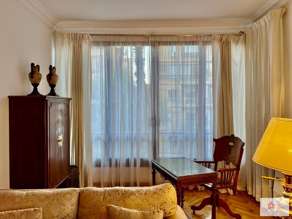 Apartamento completamente amueblado 4 dormitorios 4 baños Madi Sarayate suburbio El Cairo Egipto