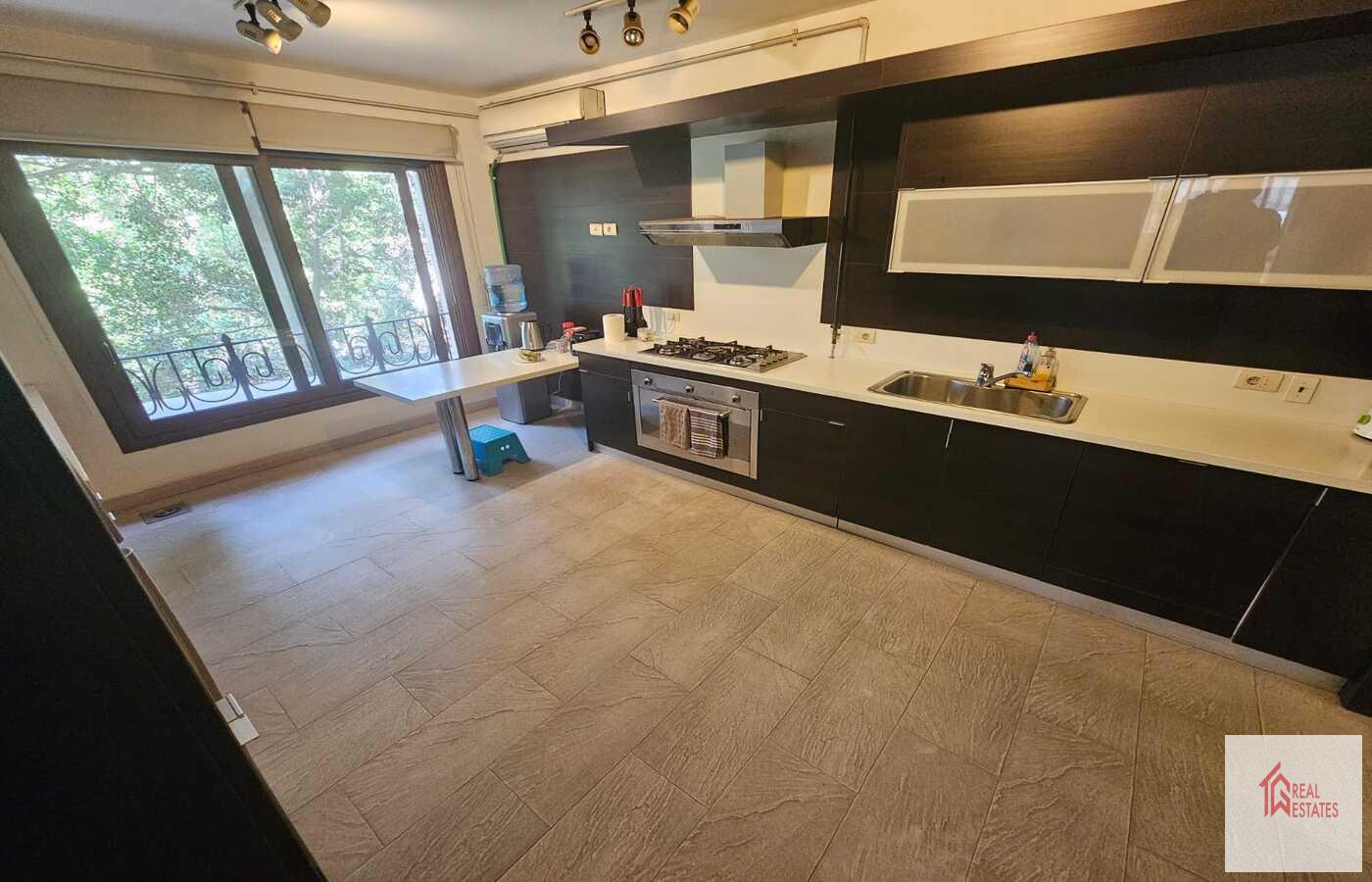 Modernes Duplex zu vermieten in Sarayat El Maadi, Ägypten