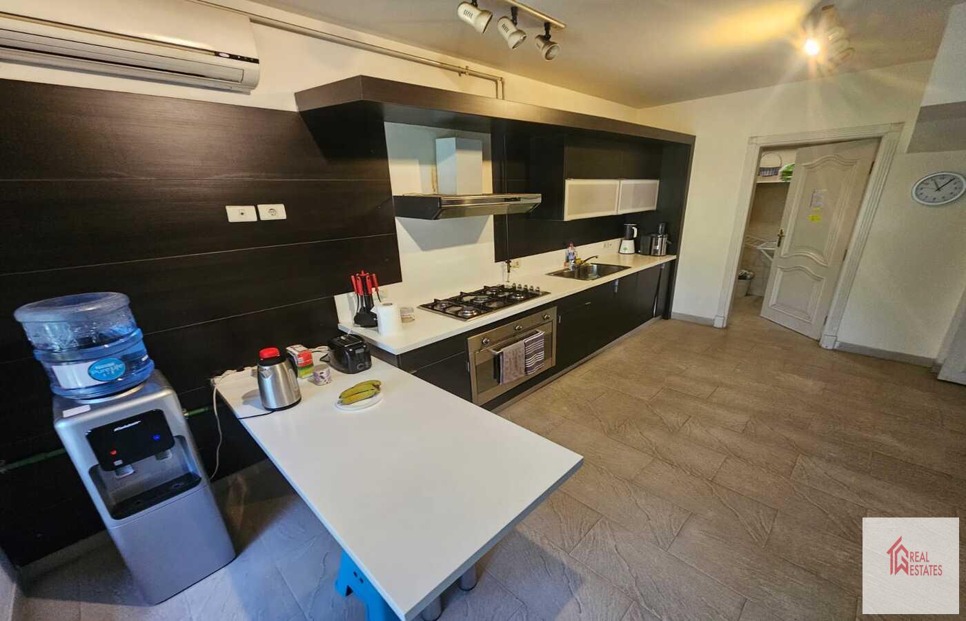 Modernes Duplex zu vermieten in Sarayat El Maadi, Ägypten