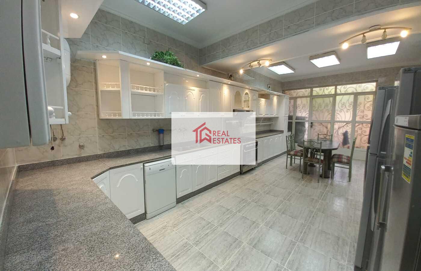 Splendido duplex al piano terra con giardino privato in affitto a Sarayate Hay al Maadi - Cairo Egitto