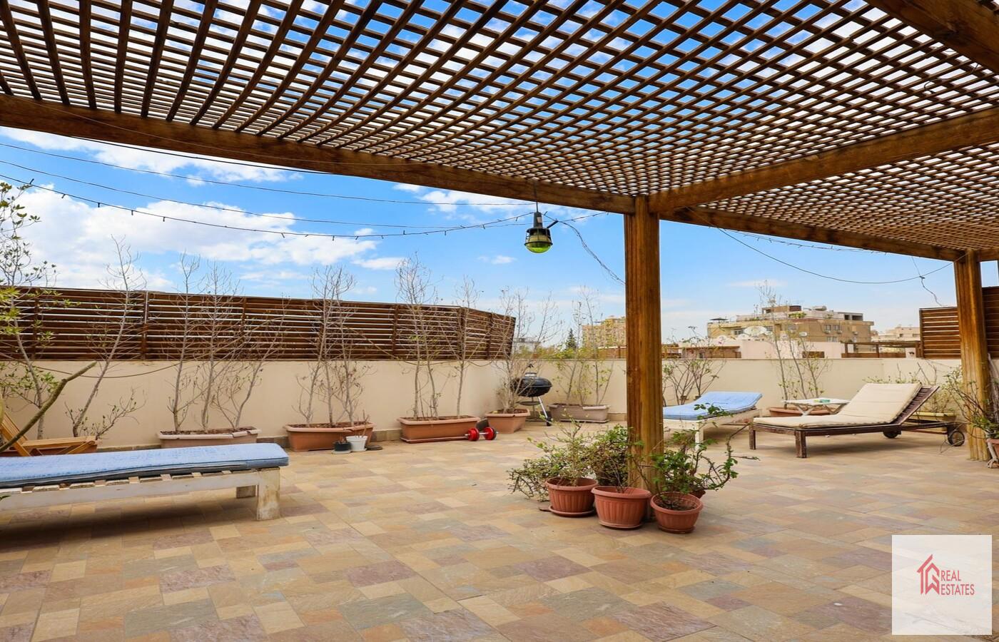 Increíble dúplex en la azotea con piscina compartida en alquiler en Sarayat maadi - El Cairo - Egipto