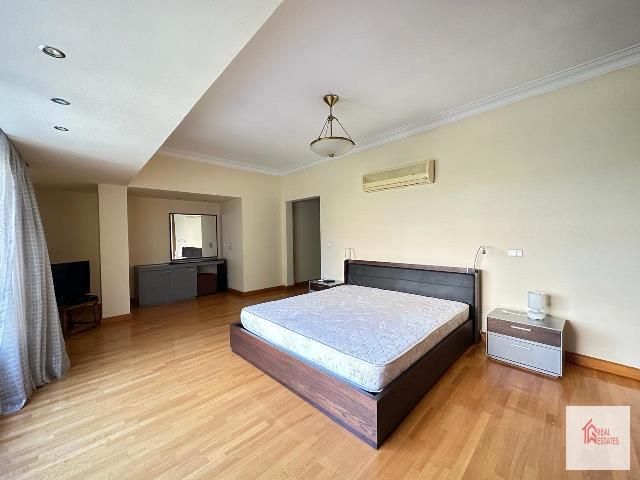 Tamamen mobilyalı kiralık daire maadi Sarayat Kahire Mısır modern 4 yatak odalı