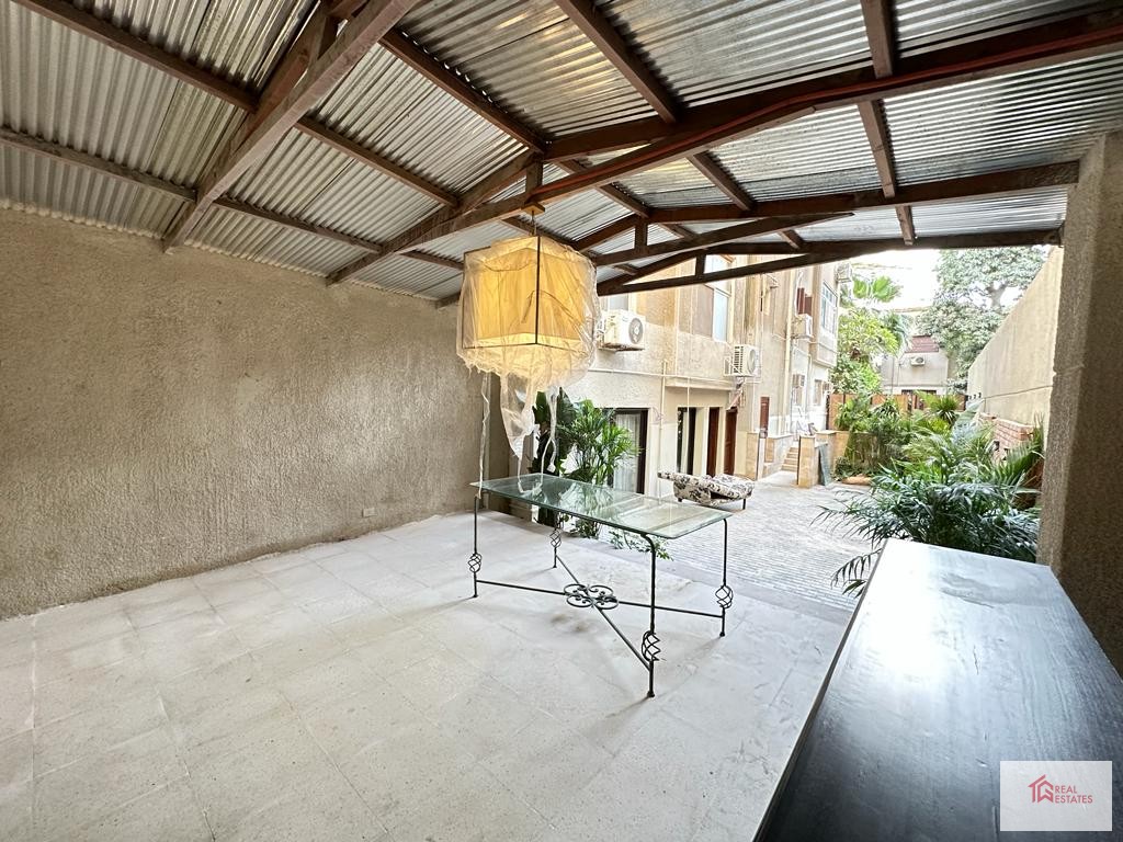 Incroyable nouveau rez-de-chaussée moderne avec terrasse privée à louer à Sarayat Maadi - Le Caire - Egypte