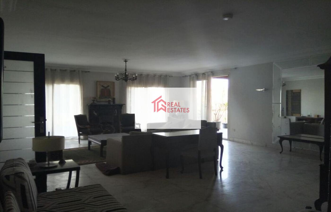 Villa en alquiler en Sarayat El Maadi, 4 dormitorios Piscina Privada Jardín