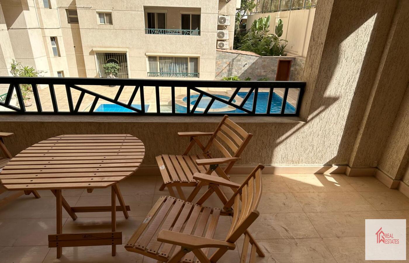 Appartamento moderno con piscina condivisa in affitto a Maadi