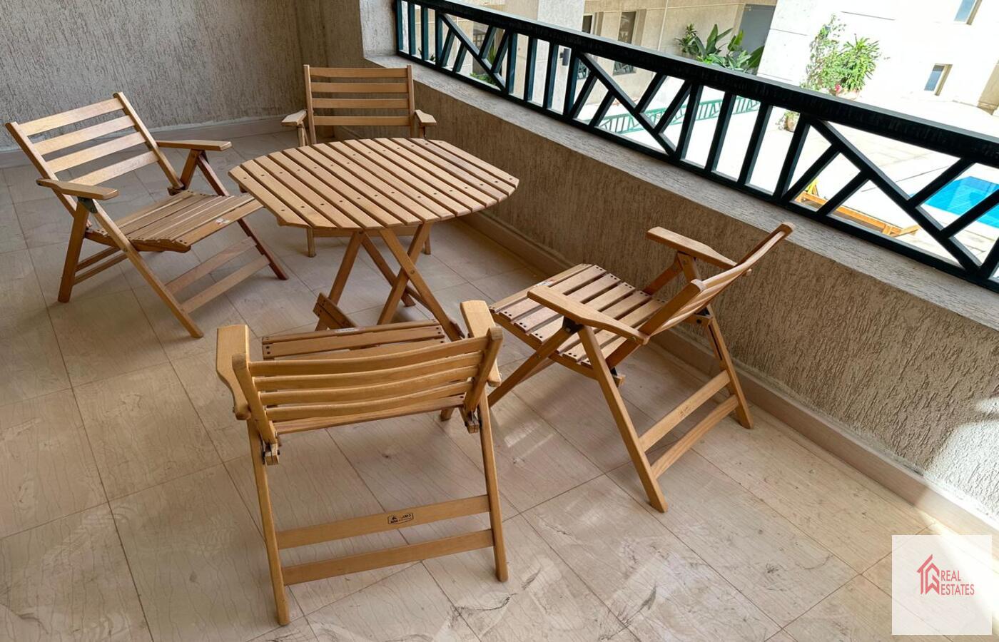 Maadi'de Kiralık Ortak Havuzlu Modern Daire