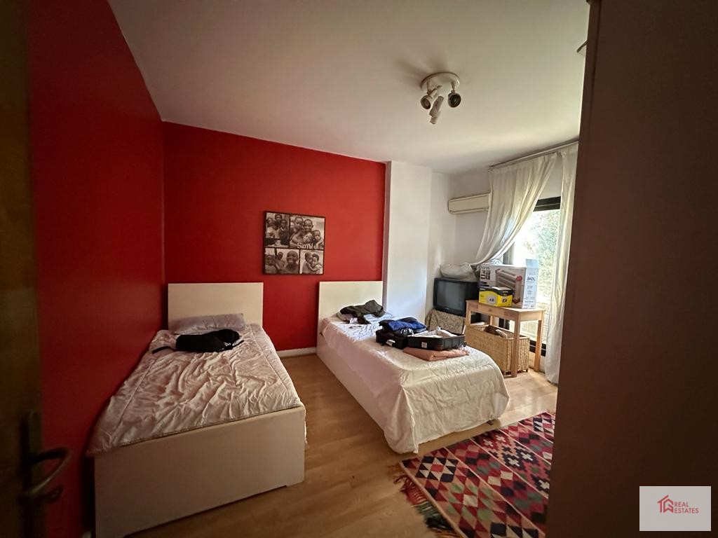 Appartamento Ammobiliato Tre Camere da Letto Tre Bagni Affittasi Maadi Sarayate Cairo Egitto