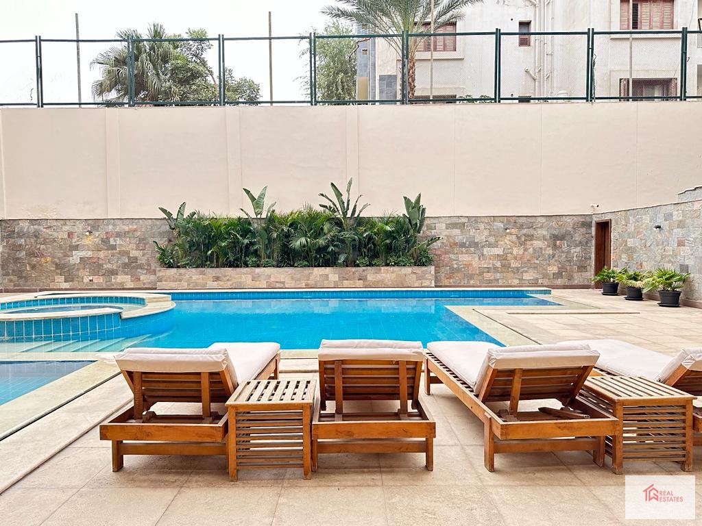 Appartement moderne avec piscine partagée à louer à Maadi Sarayat - Le Caire