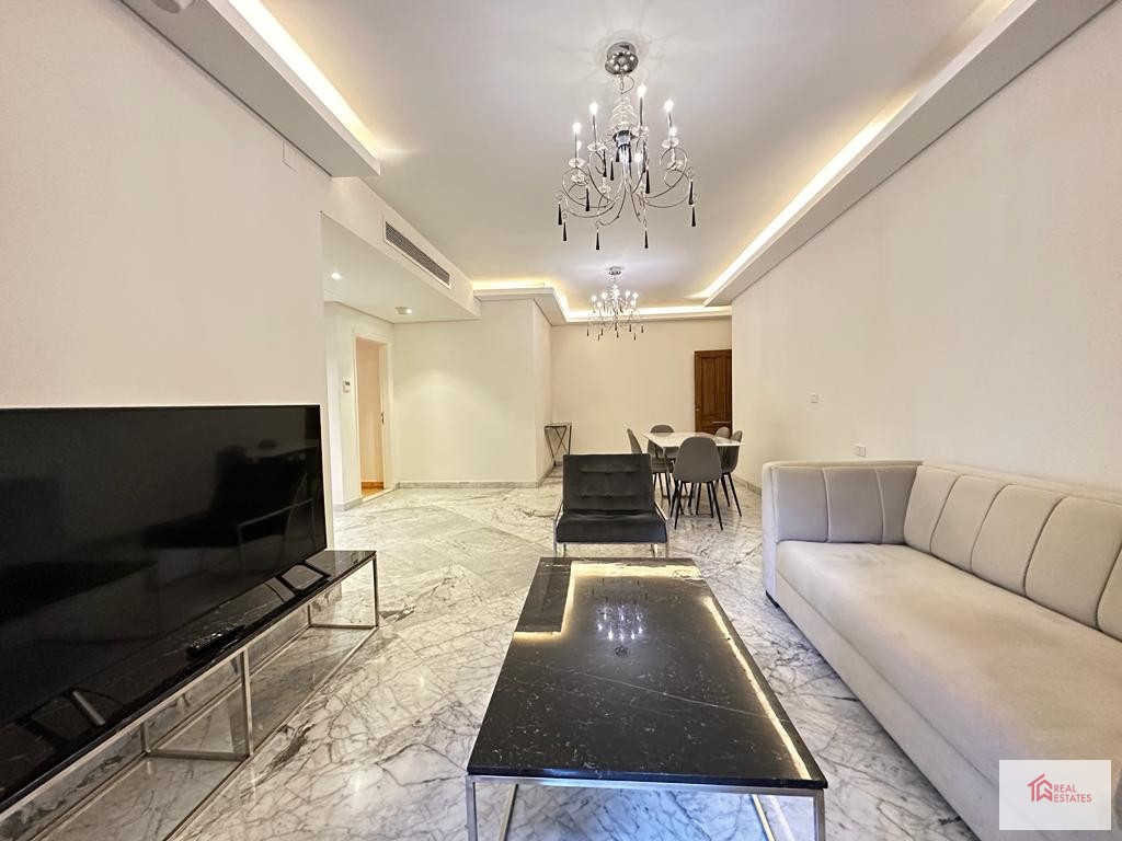 Appartement moderne avec piscine partagée à louer à Maadi Sarayat - Le Caire