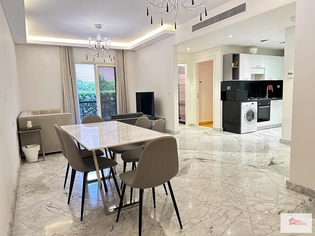 Appartement moderne avec piscine partagée à louer à Maadi Sarayat - Le Caire