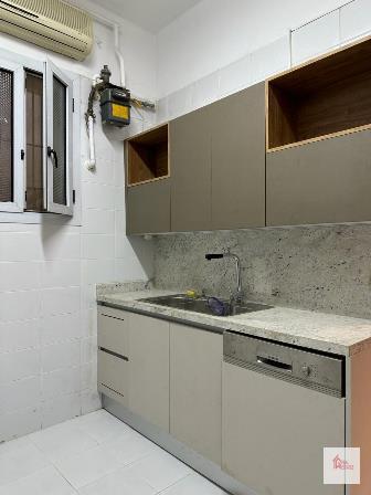 şık Mobilyalı Daire 3 yatak odası 3 banyo kiralık hay el maadi kat 2 sarayat kahire mısır