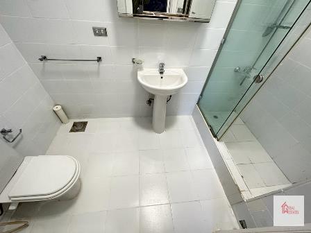 şık Mobilyalı Daire 3 yatak odası 3 banyo kiralık hay el maadi kat 2 sarayat kahire mısır