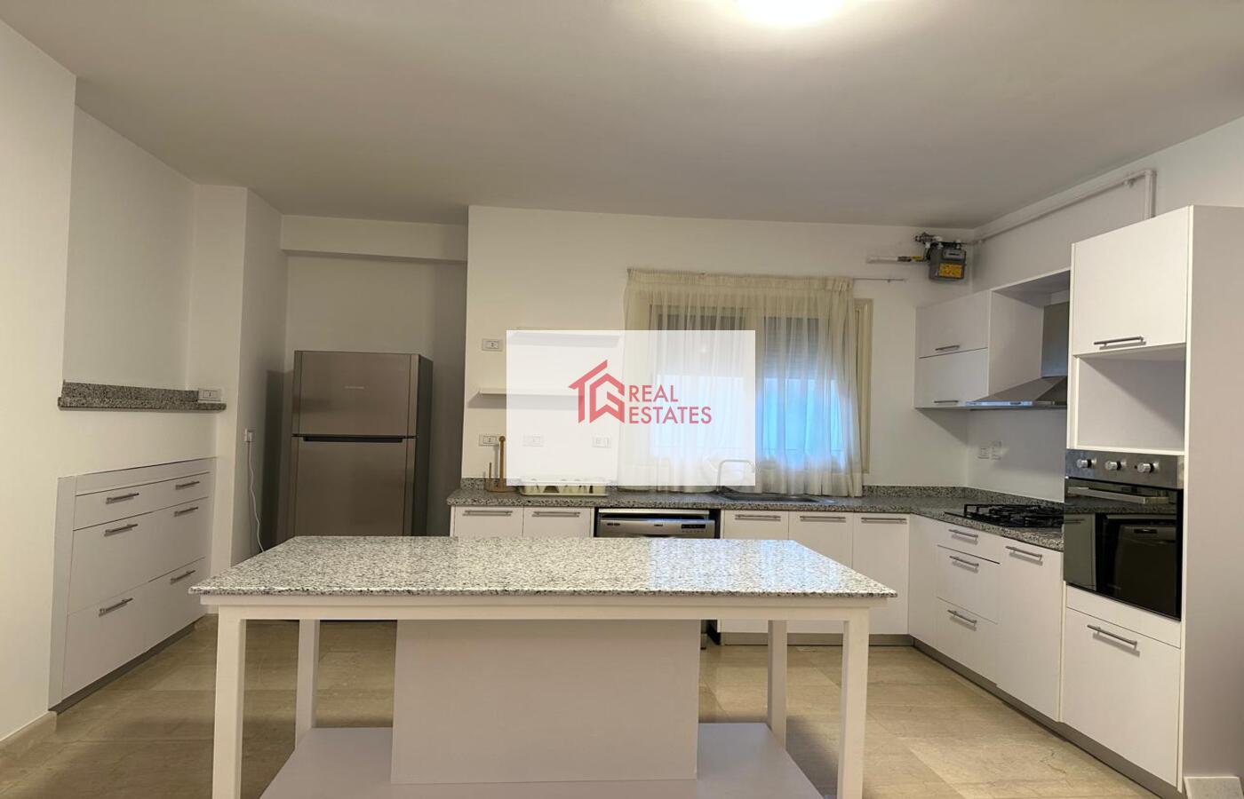 Sarayat Maadi'de Kiralık Özel Havuzlu Modern Zemin Kat - Kahire - Mısır