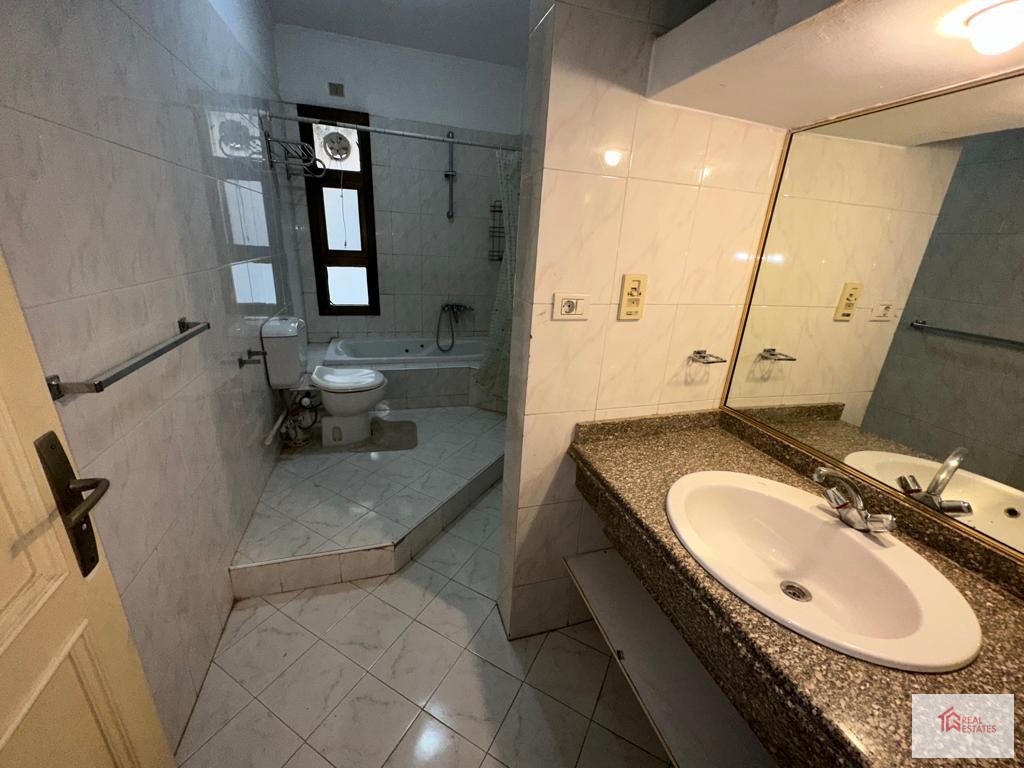 Beşinci kat, 3 yatak odası, 3 banyo, 1 ebeveyn, 250 metre