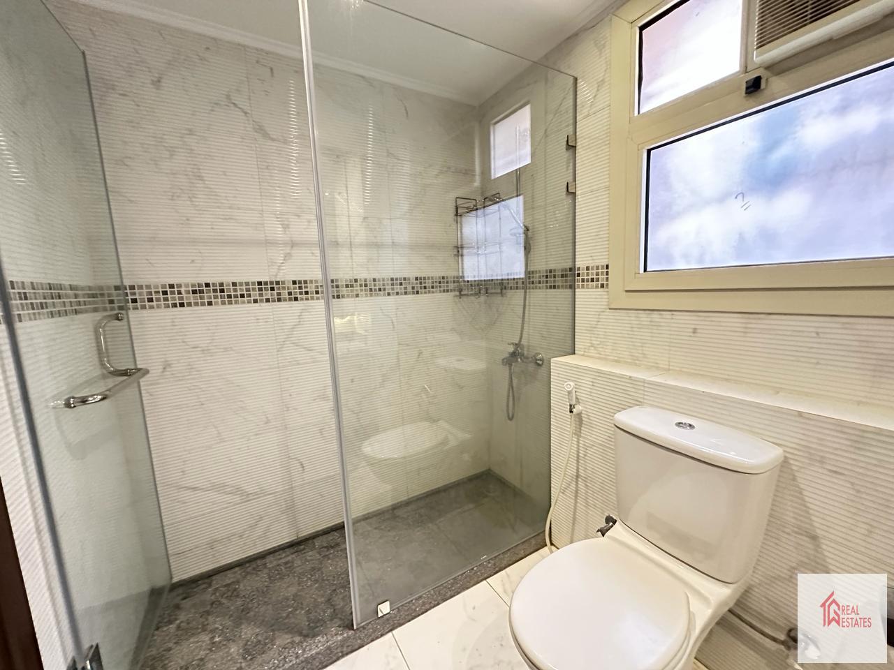 Kiralık Modern Mobilyalı Daire Madi Sarayate Kahire Mısır Üç Yatak Odası Üç Banyo Mobilyalı Kat 2