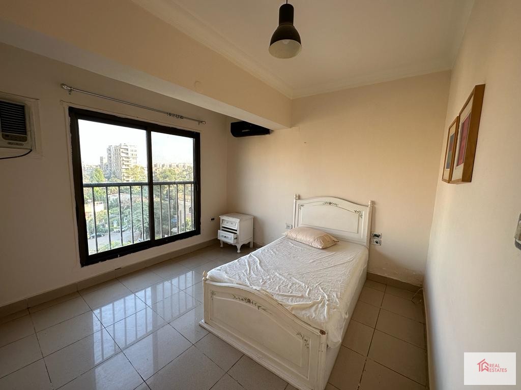 penthouse sur le toit degla maadi 2 chambres 2 salles de bain grande terrasse superbe vue