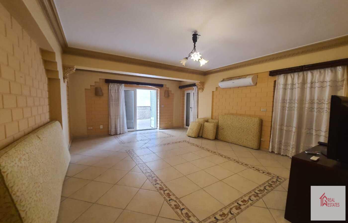 Ground floor with private pool for rent in Sarayat El Maadi - Cairo - Egypt