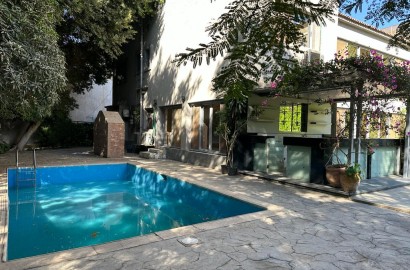 Superbe villa indépendante moderne avec piscine privée et jardin à louer à Degla Maadi - Le Caire - Egypte