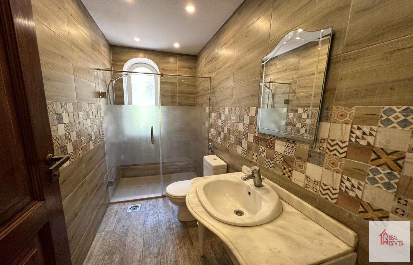 Maadi'nin en güzel yerlerinde kiralık villa