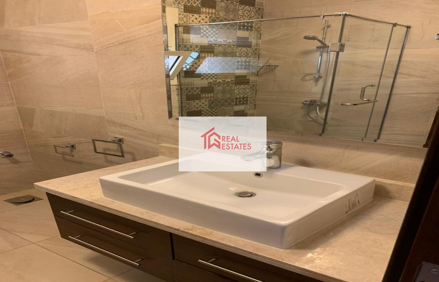 Penthouse for rent Semi Furnished New Cairo over looking El-Shoueifat School