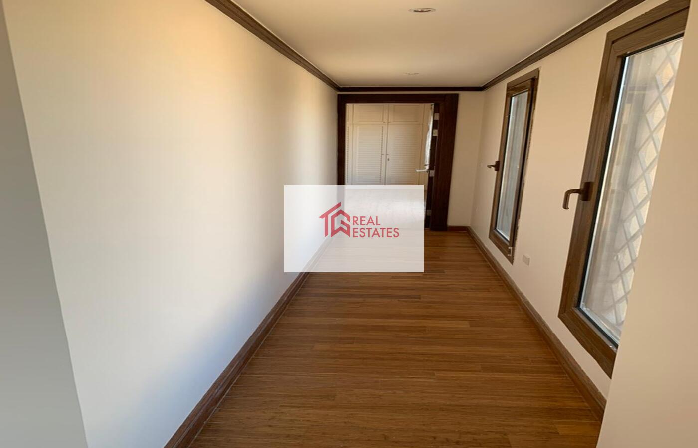 Penthouse for rent Semi Furnished New Cairo over looking El-Shoueifat School