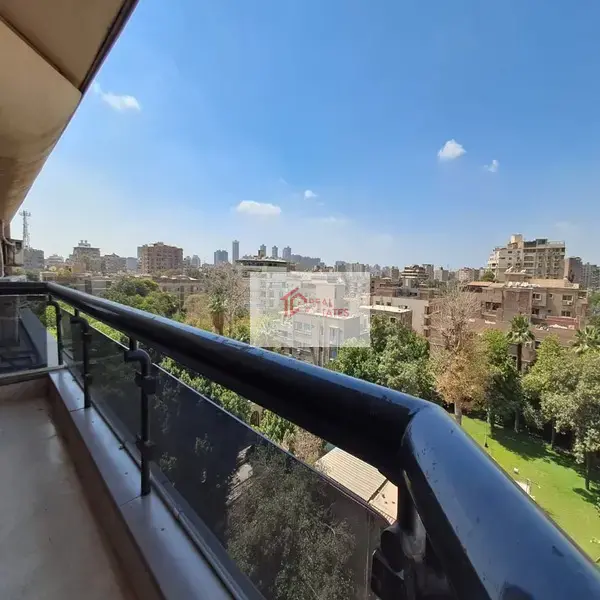 Spazio ufficio in affitto nel sobborgo di Sarayate a 500 metri, posizione privilegiata al Cairo, in Egitto