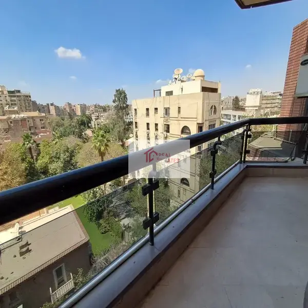 Spazio ufficio in affitto nel sobborgo di Sarayate a 500 metri, posizione privilegiata al Cairo, in Egitto