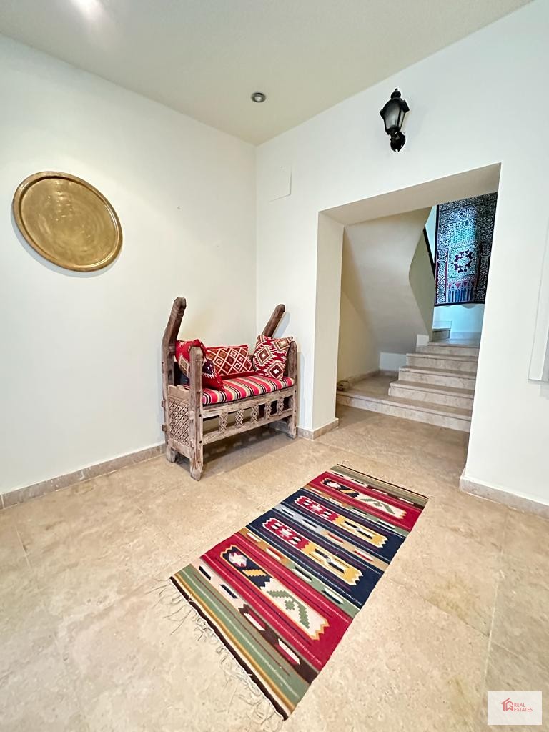 Increíble ático dentro de una villa con entrada privada en alquiler en Maadi Sarayat - Egipto