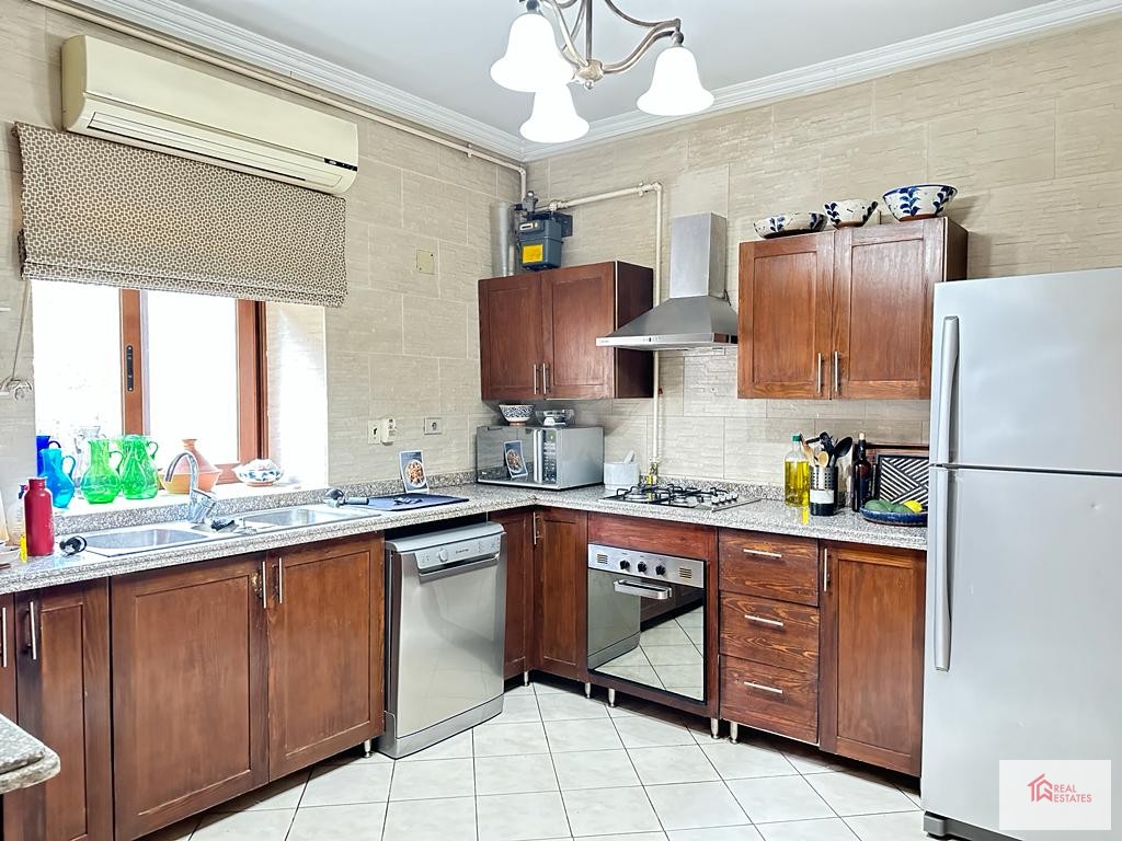 Maadi Sarayat'ta kiralık özel girişli villanın içinde muhteşem Penthouse - Mısır